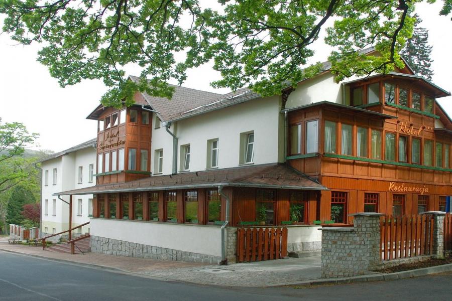  Hotel_Swieradow_Bad_Flinsberg_Gebirge_Kurhaus.jpg