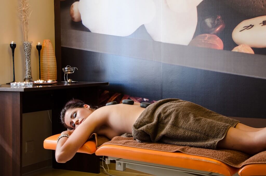 Hotel-Victoria-Spa-Gribow-Grzybowo-Kuren-in-Polen-Spa-Wellness-Jaccuzzi-Massage-2.jpg
